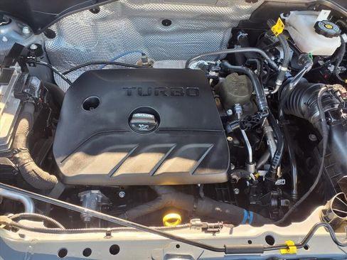 Used 2020 Buick Encore GX Essence w/ Experience Buick Package image 18