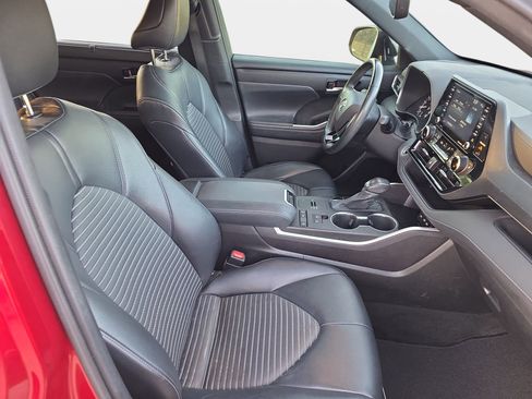 Used 2021 Toyota Highlander XSE image 10
