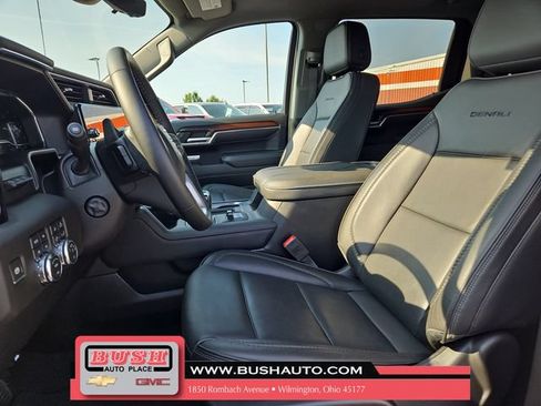 Used 2025 GMC Sierra 1500 Denali w/ Denali Reserve Package AWD/4WD image 16