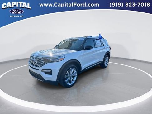 Certified 2023 Ford Explorer Platinum w/ Technology Package image 4