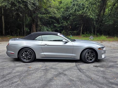 Used 2022 Ford Mustang Premium RWD image 38
