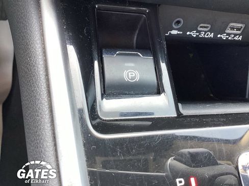 Used 2024 Subaru Outback Limited AWD/4WD image 29