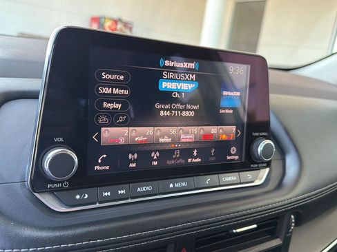 Used 2022 Nissan Rogue S AWD/4WD image 23