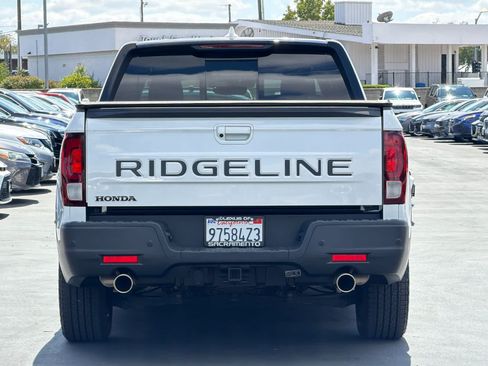 Used 2024 Honda Ridgeline Black Edition image 8