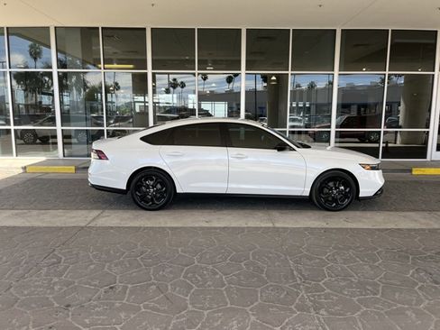 Used 2025 Honda Accord SE image 4