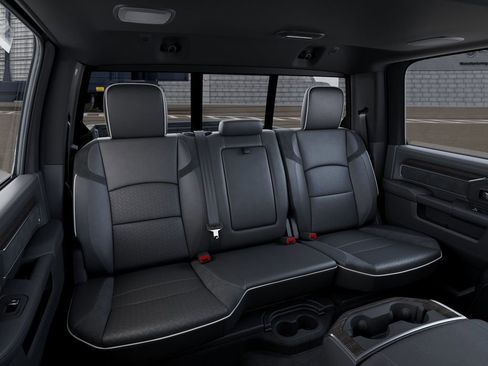 New 2026 RAM 2500 Laramie AWD/4WD image 15