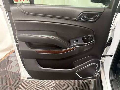 Used 2020 GMC Yukon XL SLT AWD/4WD image 20