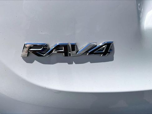 Used 2013 Toyota RAV4 Limited AWD/4WD image 31