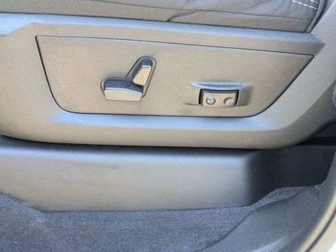 New 2026 RAM 2500 Big Horn AWD/4WD image 14