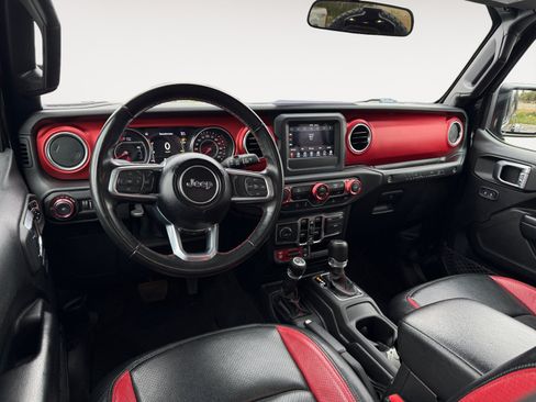 Used 2021 Jeep Wrangler Unlimited Rubicon AWD/4WD image 15