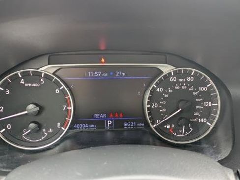 Used 2024 Nissan Altima 2.5 SV image 8