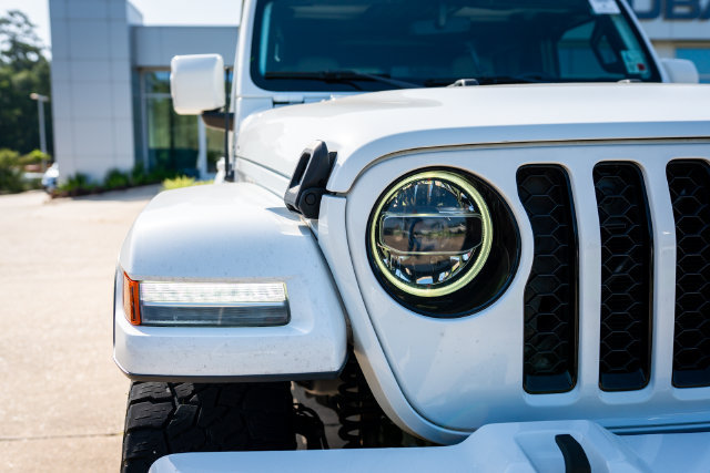 Used 2022 Jeep Gladiator Overland AWD/4WD image 19