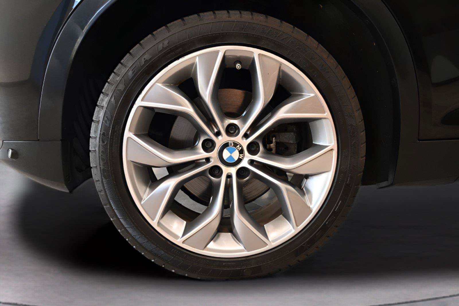 Used 2017 BMW X3 xDrive28i AWD/4WD image 31