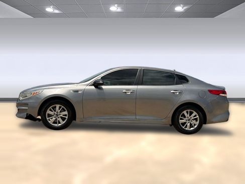 Used 2018 Kia Optima LX FWD image 2