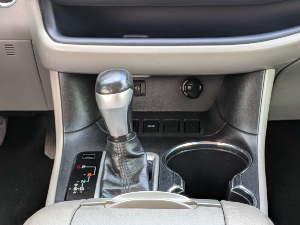 Used 2016 Toyota Highlander XLE FWD image 19