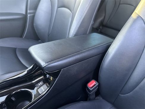 Used 2019 Toyota Prius Prime Advanced image 21