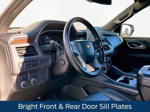 Used 2023 Chevrolet Suburban Premier image 19