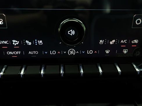 Used 2026 GMC Yukon AT4 Ultimate w/ LPO, Floor Liner Package image 32