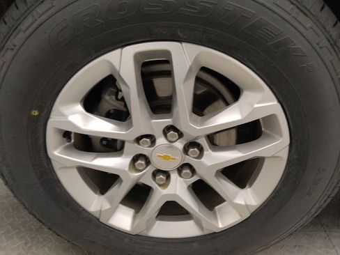 Used 2021 Chevrolet Traverse LT w/ LPO, Floor Liner Package image 31