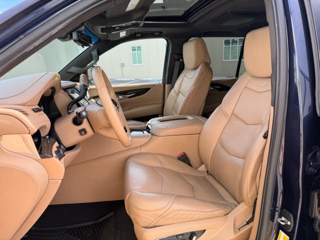 Used 2019 Cadillac Escalade ESV Platinum AWD/4WD image 16