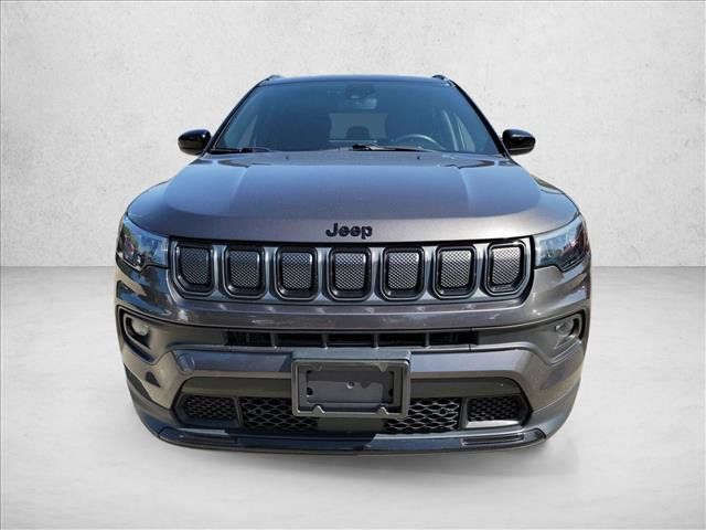 Used 2022 Jeep Compass Latitude AWD/4WD image 2