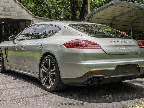 Used 2016 Porsche Panamera GTS AWD/4WD image 6