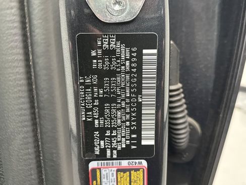 Used 2025 Kia Sportage SX AWD/4WD image 24