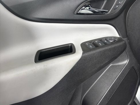 Used 2024 Chevrolet Equinox LS w/ LS Convenience Package image 15