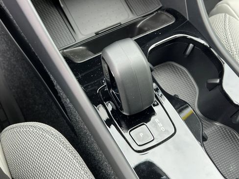 New 2026 Volvo EX40 Plus w/ Protection Package Premier image 25