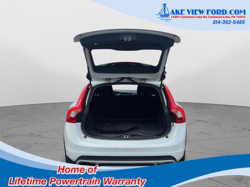 Used 2016 Volvo V60 T5 Cross Country AWD/4WD image 9
