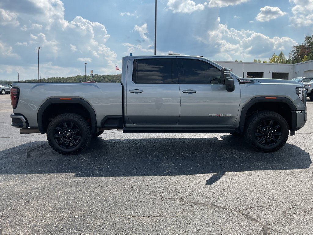 Used 2024 GMC Sierra 2500 AT4 w/ AT4 Premium Plus Package AWD/4WD image 10