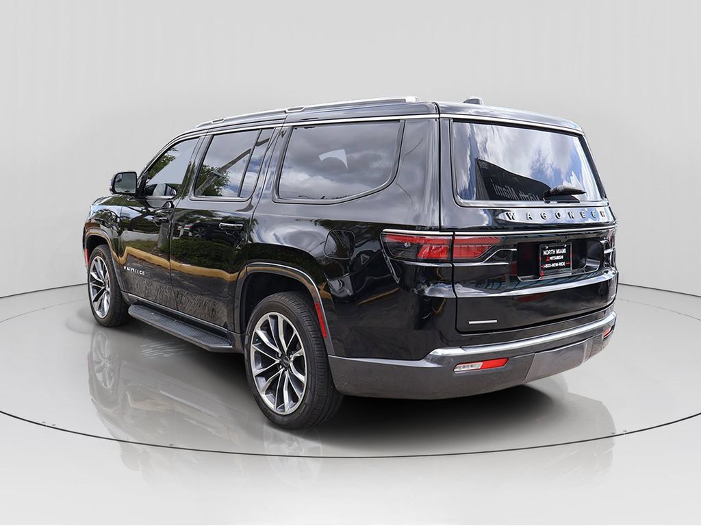 Used 2022 Jeep Wagoneer Series II w/ Premium Group I AWD/4WD image 5