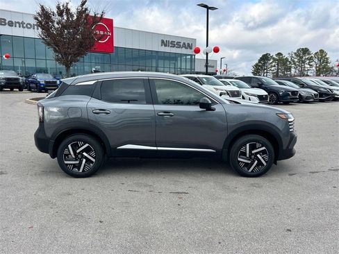 New 2026 Nissan Kicks SV image 2