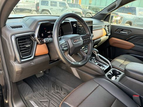 Used 2024 GMC Canyon AT4 w/ AT4 Premium Package AWD/4WD image 10