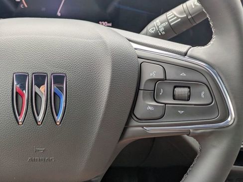 Used 2025 Buick Envista Avenir image 21