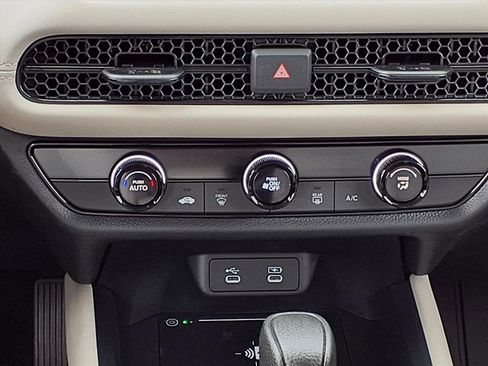 New 2026 Honda HR-V LX image 15