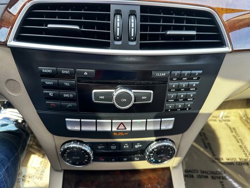 Used 2013 Mercedes-Benz C 300 4MATIC Sedan image 11