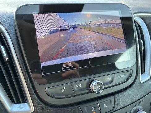 Used 2024 Chevrolet Malibu LT image 23