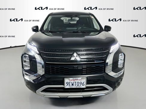 Used 2022 Mitsubishi Outlander SE AWD/4WD image 2