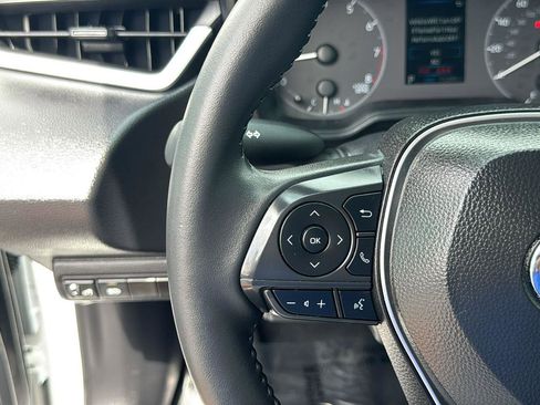 Used 2025 Toyota Corolla SE image 16