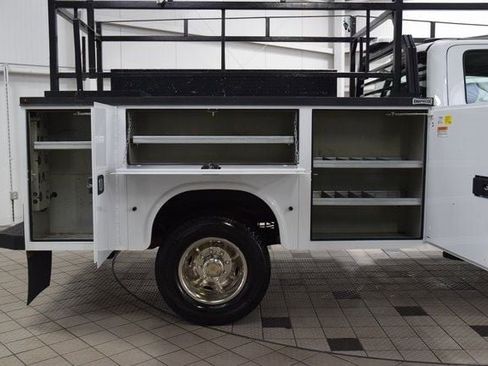 Used 2022 Ford F350 XL w/ Power Equipment Group image 44