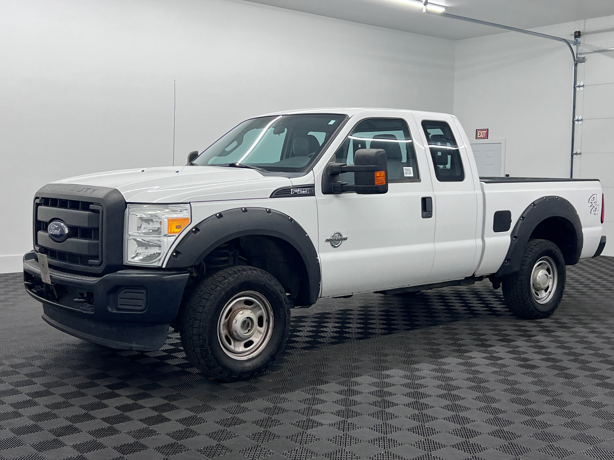 Used 2015 Ford F250 XL w/ Power Equipment Group AWD/4WD image 1