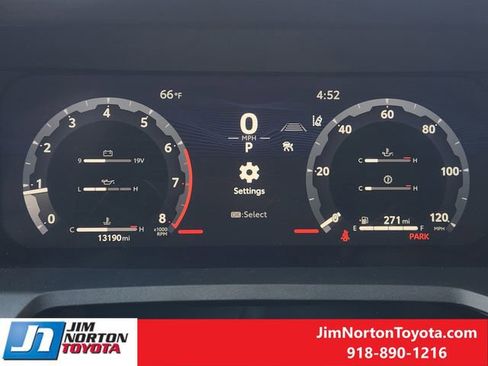 Used 2025 Toyota Tacoma TRD Off-Road image 16