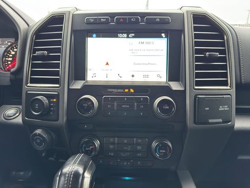 Used 2018 Ford F150 Raptor w/ Equipment Group 802A Luxury image 16