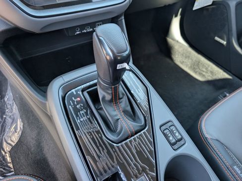 New 2025 Subaru Crosstrek 2.5i Limited w/ Popular Package #4A image 12