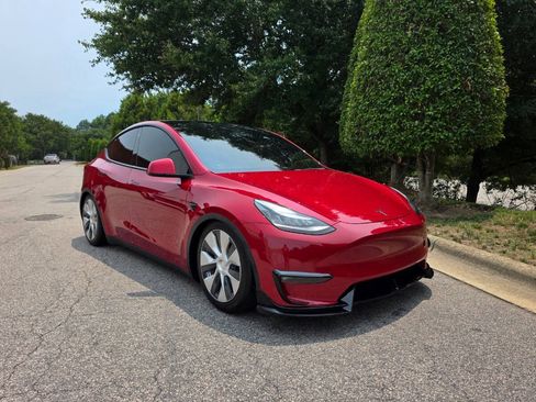 Used 2021 Tesla Model Y 2WD image 7