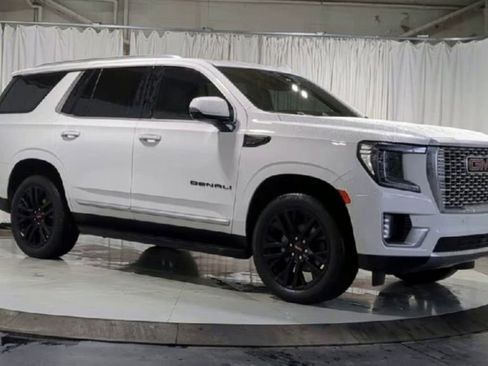 Used 2023 GMC Yukon Denali image 2