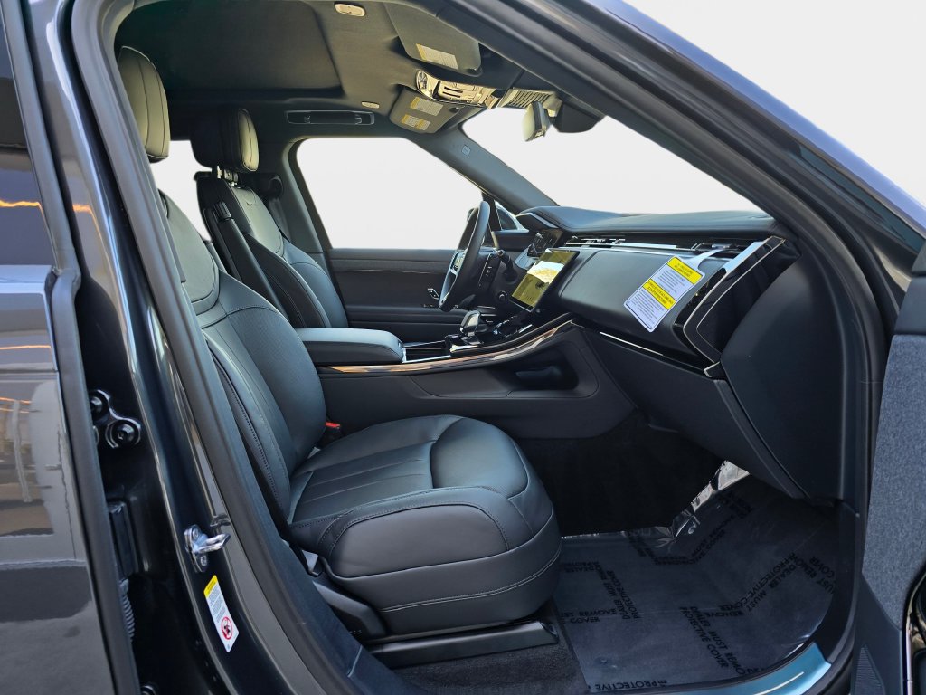 New 2027 Land Rover Range Rover Sport Dynamic SE AWD/4WD image 10