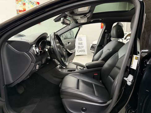 Used 2019 Mercedes-Benz GLA 250 4MATIC image 11