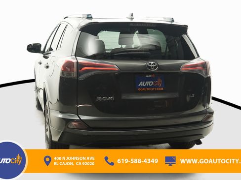 Used 2016 Toyota RAV4 LE FWD image 15